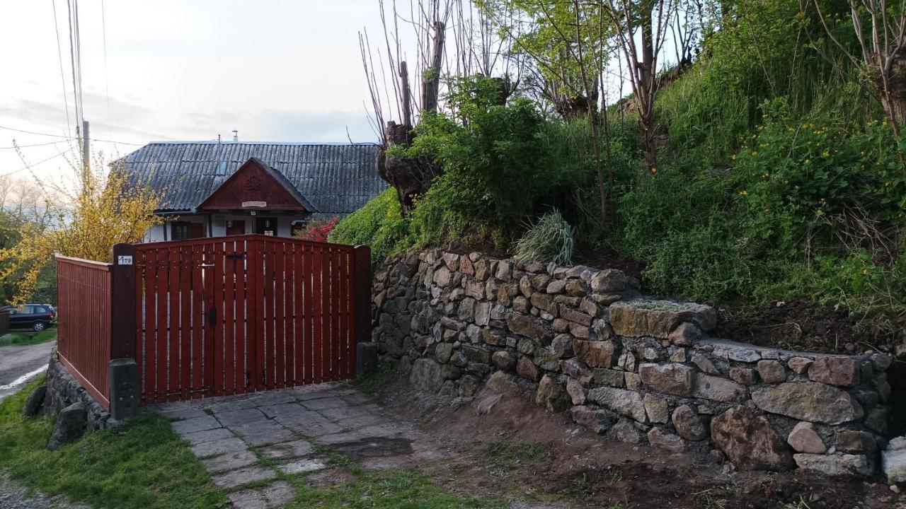 Meselak Villa Ocna de Sus Eksteriør bilde